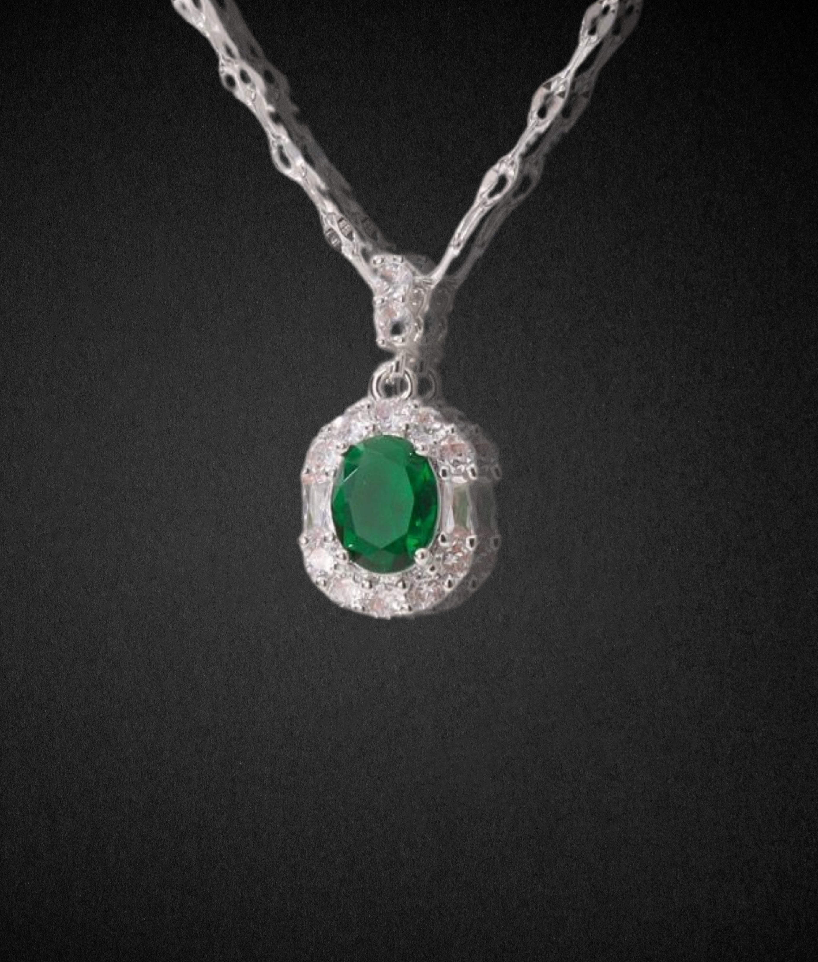 Green Elegance Necklace