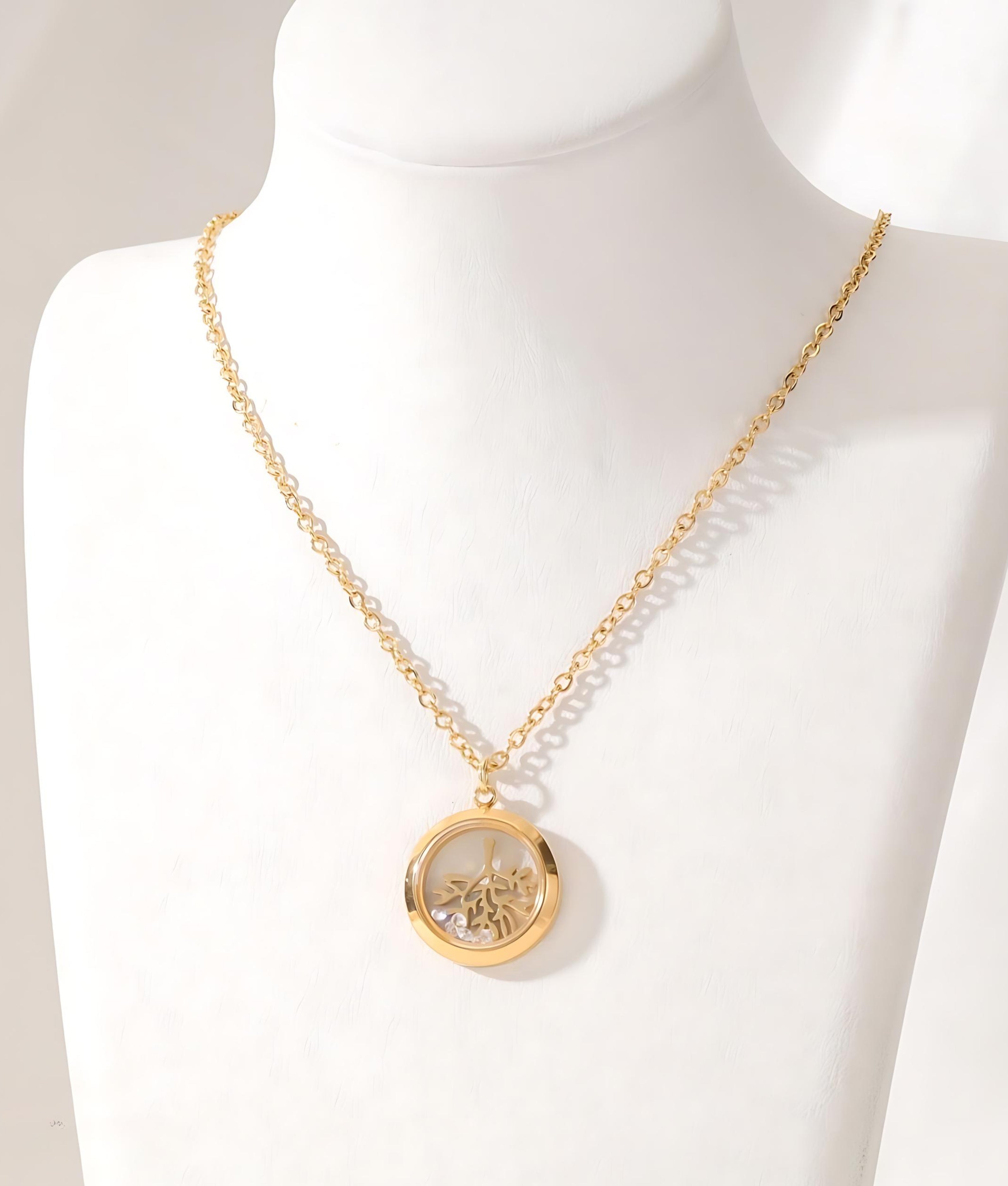 Exquisite Gold Circle Pendant Necklace