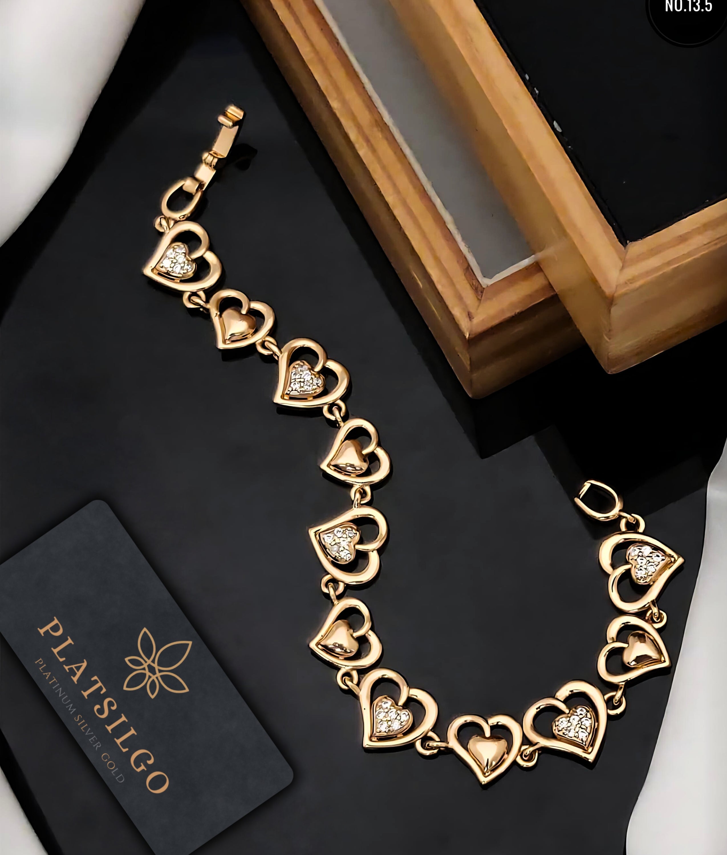 Heartfelt Elegance: Gold Plated Bracelet with Hearts and Diamonds - Platsilgo