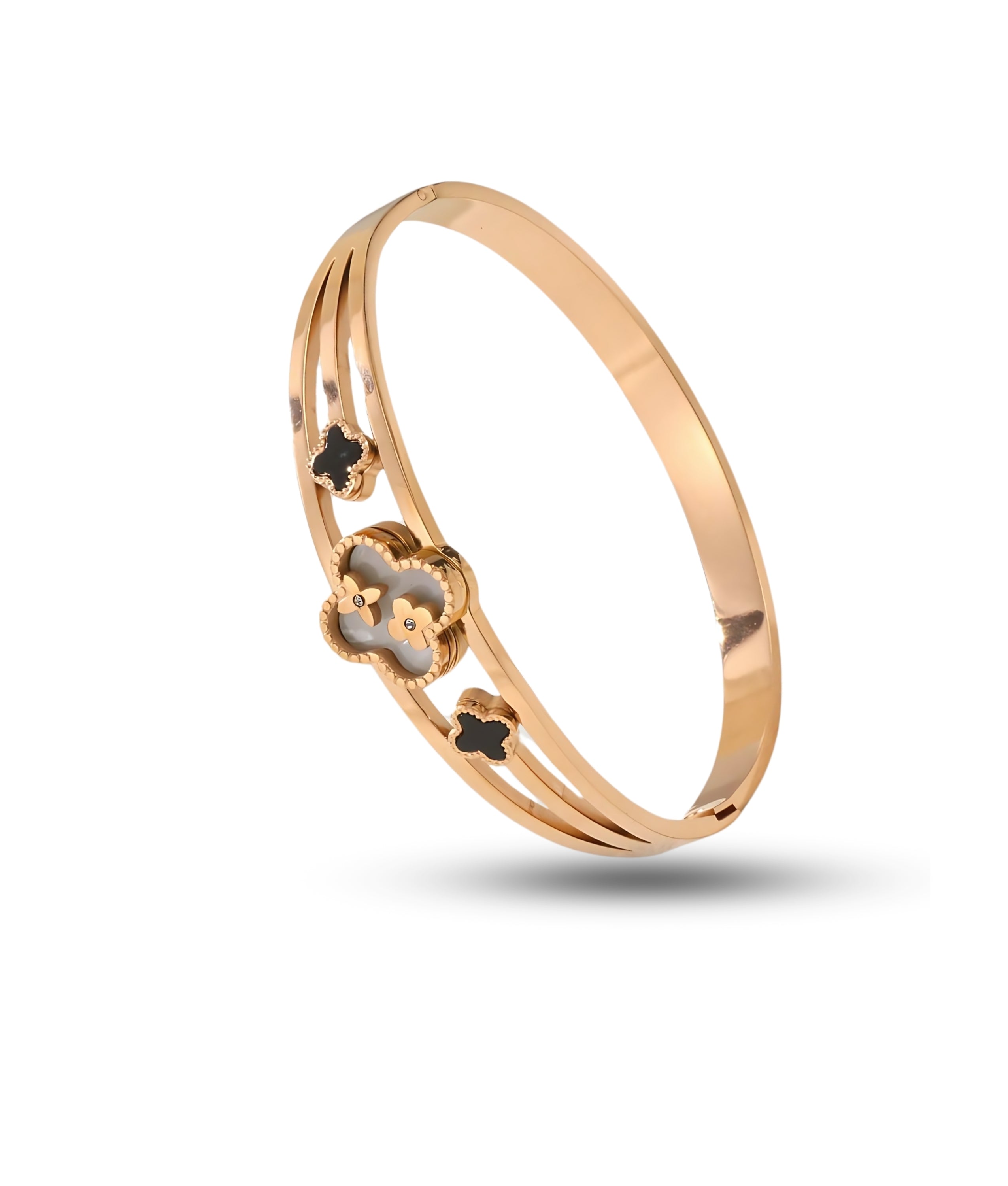 Elegant Gold Clover Bracelet – A Symbol of Luck and Style