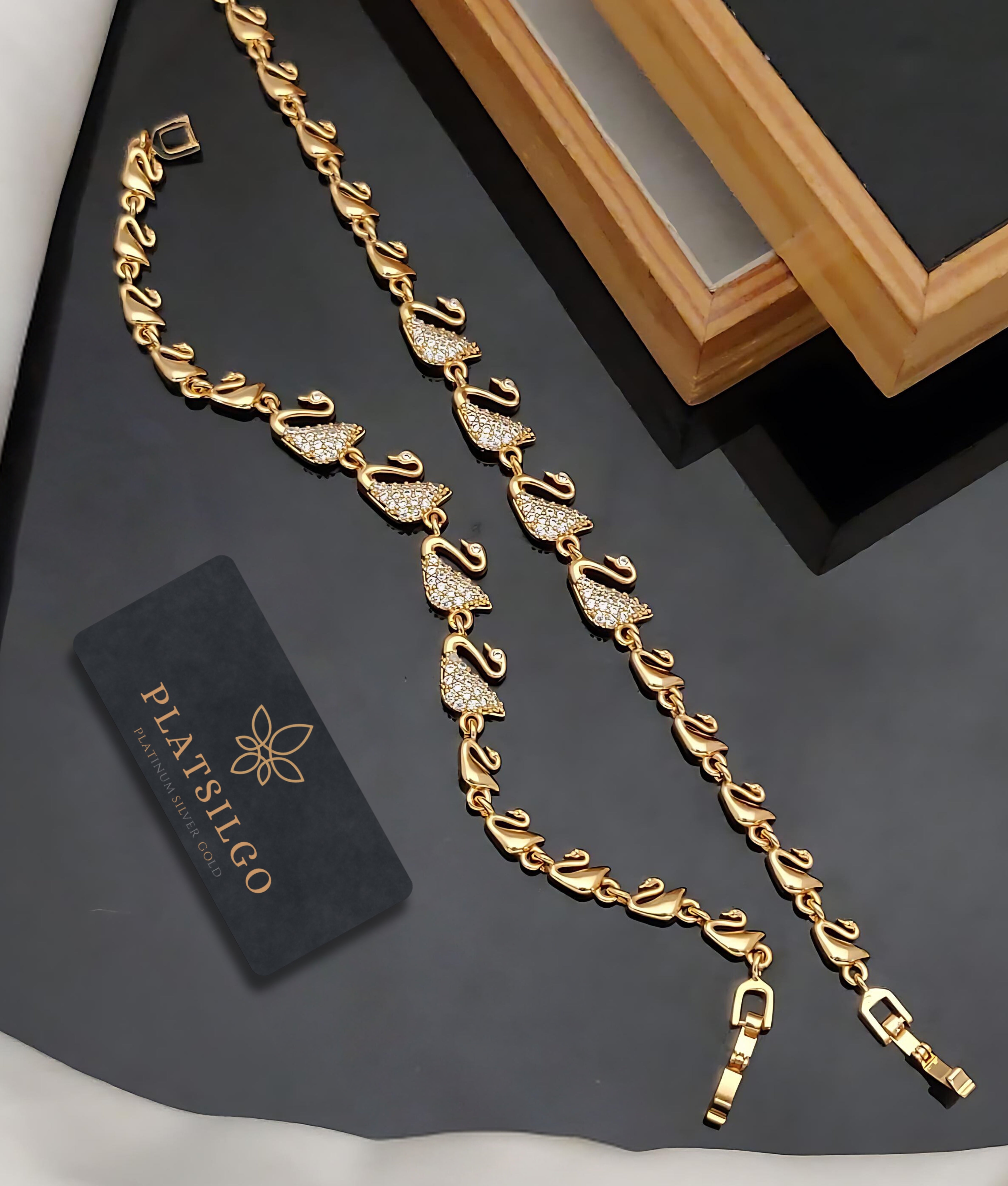 Elegant Gold Bracelet - Platsilgo