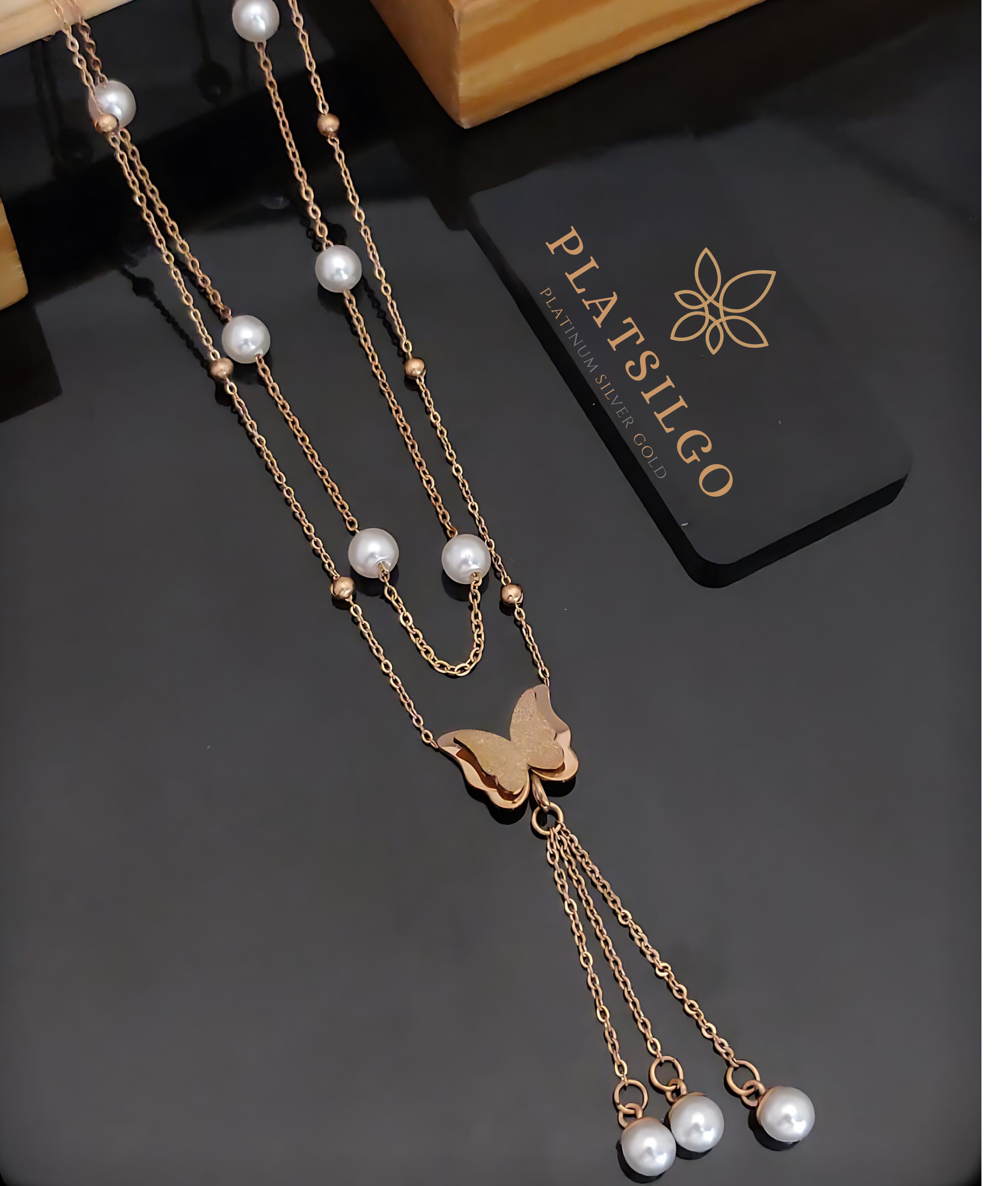 Butterfly Necklace: Elegance in Gold and Pearls - Platsilgo