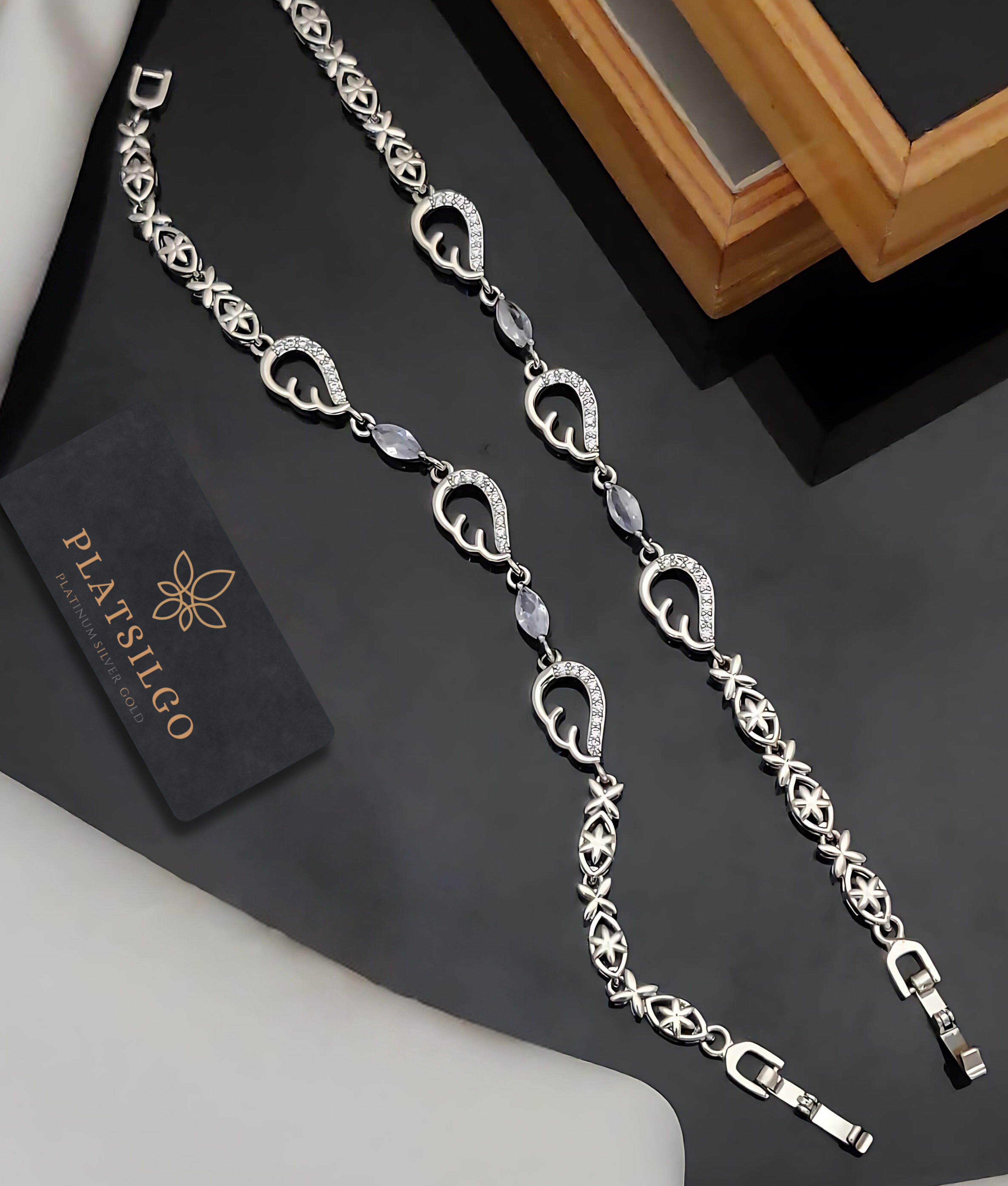 Elegant Silver Necklace with Diamond Clasp - Platsilgo